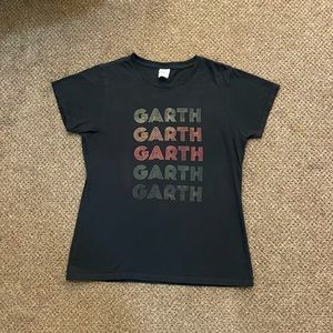 Garth Brooke’s T-shirt